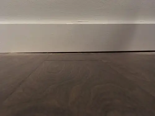 How to Fill Gap between Baseboard And Wood Floor