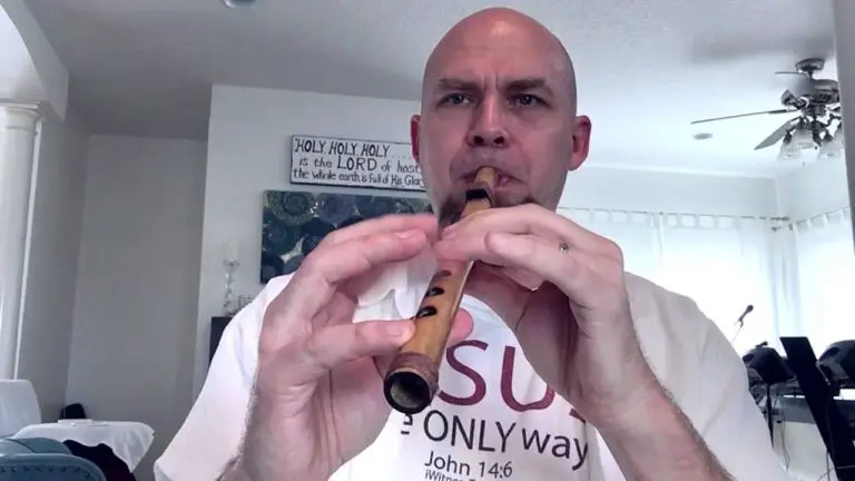How to Play a Wood Flute