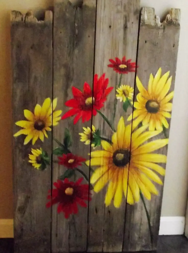 How to Paint Flowers on Wood