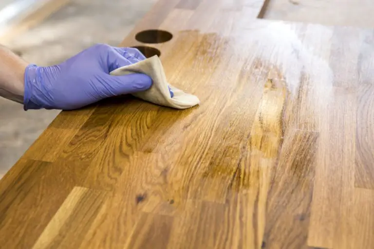 How to Remove Mineral Oil from Wood