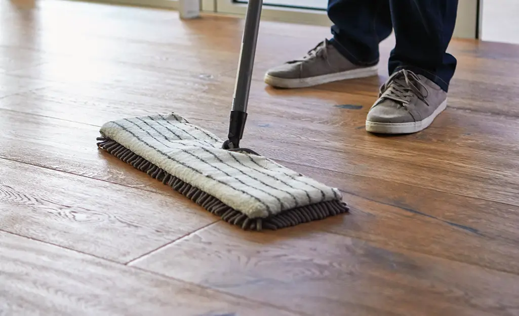 How To Deep Clean Laminate Wood Floors Johnny Counterfit   3d5e972ffac7439d8351bc678bd4dca1 