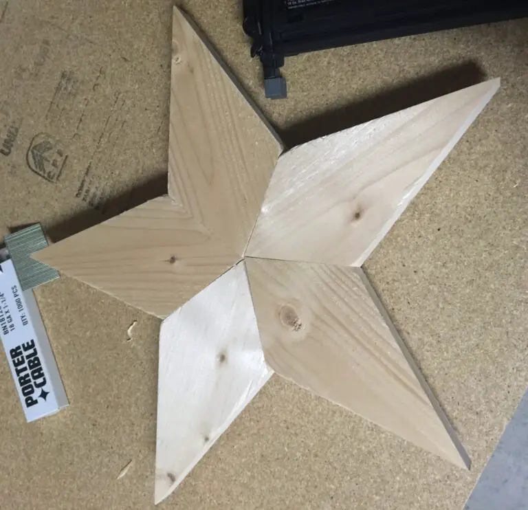 How to Make a Star With Wood