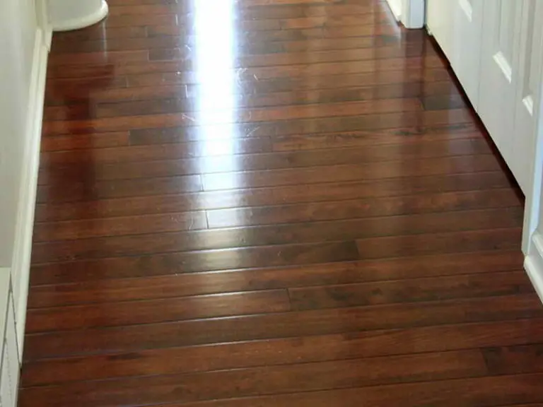 How to Mop Wood Floors Without Leaving Streaks