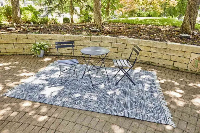 What is the Best Outdoor Rug for a Wood Deck  : Top Picks for Stylish Protection